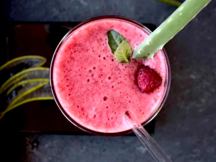 اسموتی آلوئه ورا و توت فرنگی برای لاغری